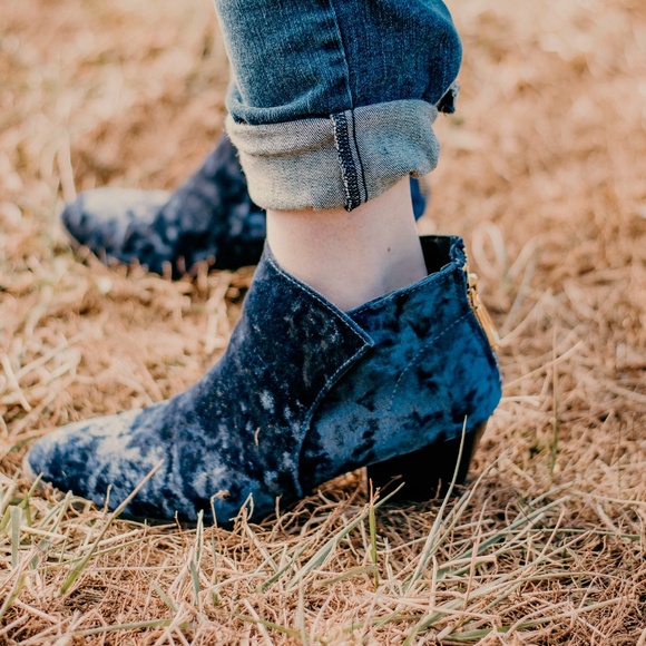 Qupid Shoes - Qupid Crush Bootie